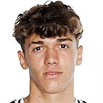  欧冠赛场青春风暴来袭；皮塔奇连续首发，打破维尼修斯尘封纪录。 体育新闻