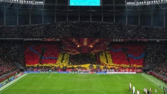 川渝德比激战正酣;3比3平局背后;是拼搏意志的生动展现。 体育新闻