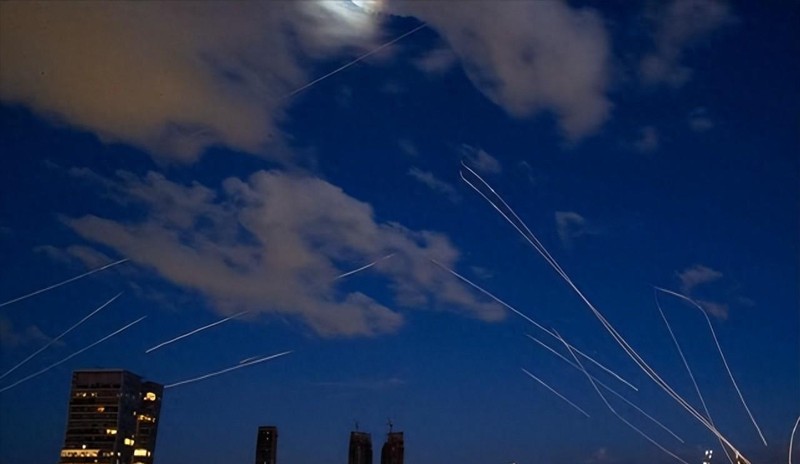  【技术解密】伊朗万枚导弹库存背后的不对称战争逻辑：为何以色列防空体系算不过来这笔账 新闻