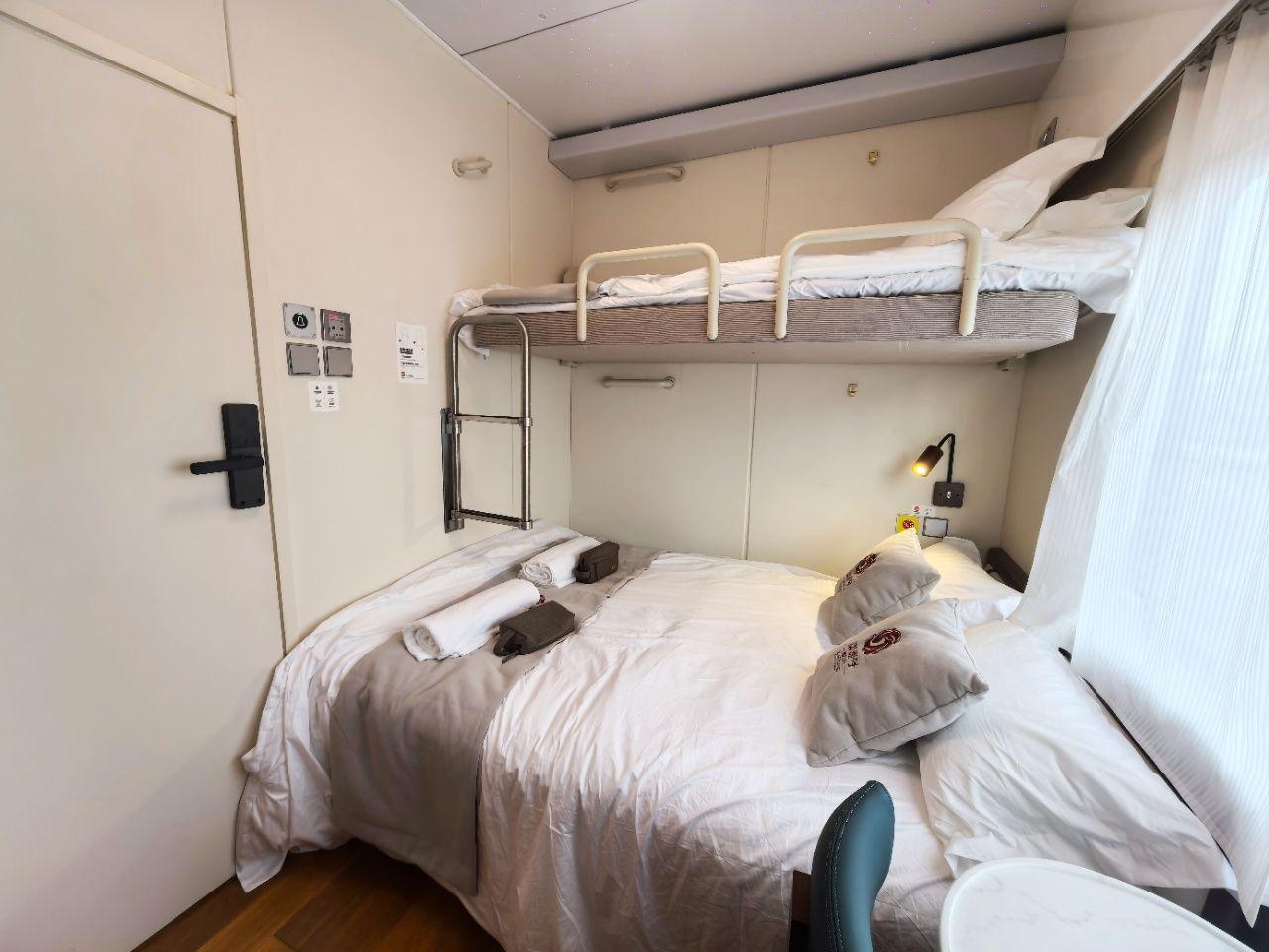  《跨越15000公里的山河之约：一对退休教师的潇湘号新疆圆梦记》 文化旅游