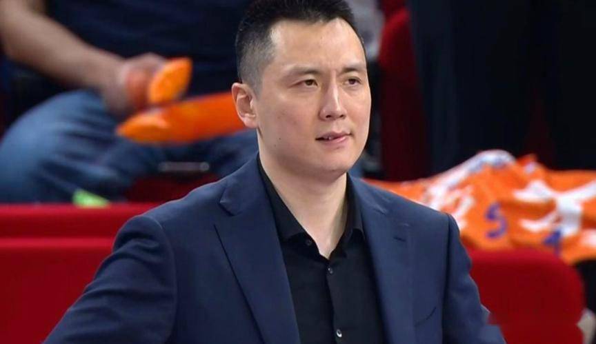  CBA25-26赛季数据复盘：五大奖项得主的技术特征与评选标准深度解析 体育新闻